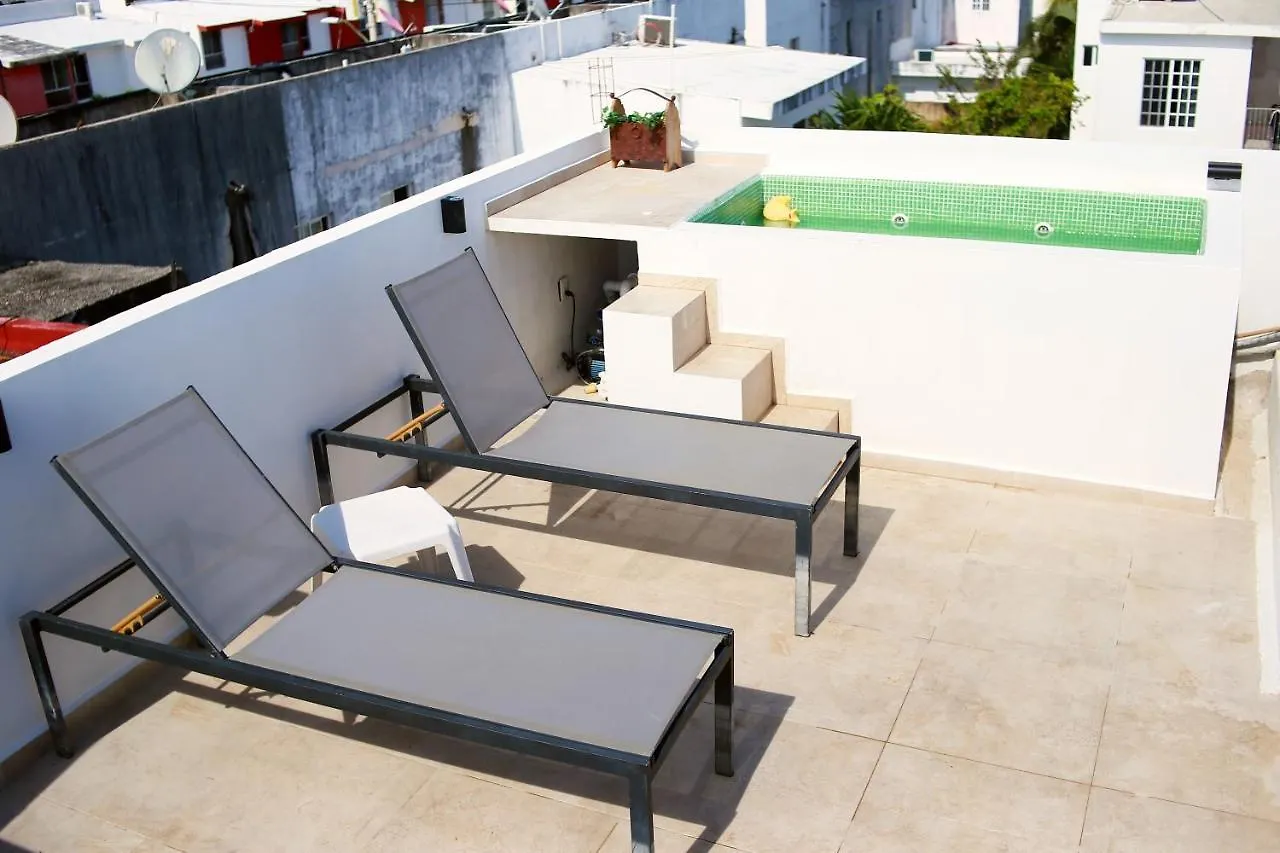 Habitación Privada, Jacuzzi Rooftop, AC, GRAN Wifi Cancún